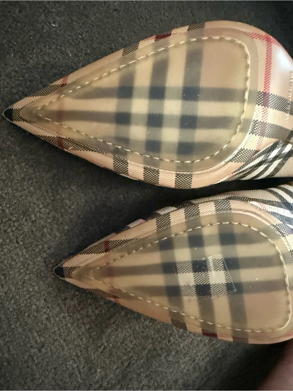 Burberry elegant pumps